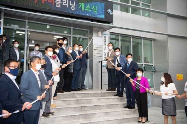 [노동복지과]경북 최초 구미시 노동자 작업복 공동세탁소 개소(사진추가)2.jpg
