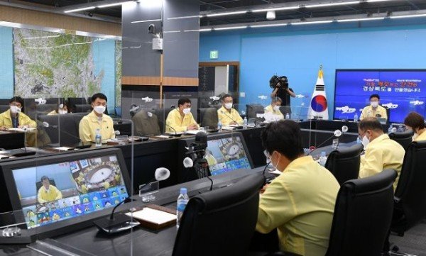 7.25_중대본_대통령주제2.jpg