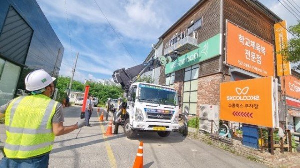 [도시재생과]제102회 전국체전 대비 무주광고물 철거사업 실시2.jpg