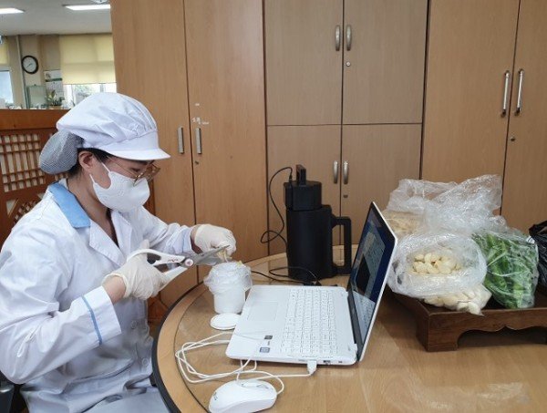[평생교육건강과] 미생물, 방사능 검사 보도자료 사진 1 (1).jpg