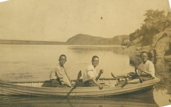 [총무과]상주 역사기록 찾기 공모전 수상작 선정(낙동강 뱃놀이, 1943년).jpg
