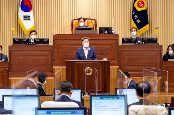 (붙임 2-2) 나기보 도의원 도정질문 사진.jpg