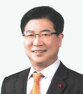 [첨부 2] 홍정근 도의원 증명 사진.jpg