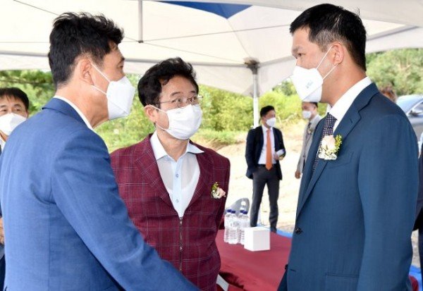 (10-1)GS건설_이차전지_리사이클링_공장_착공식(포항시장__GS신사업부문대표).jpg