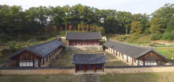 [문화예술과]상주시, 2022년 지역 문화재 활용 공모사업 2건 선정(상주향교 내 대성전과 동·서무 모습).JPG