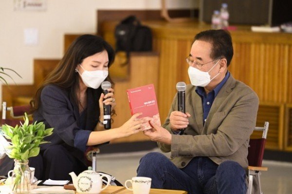 [복지정책과]정희진 작가와의 만남 개최2.jpg