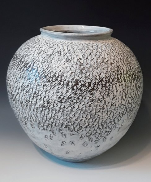 [문화예술과] 구미藝(예)갤러리 김창욱 작가 초대전 개최_작가의 작품(분청호2).jpg