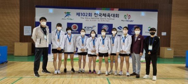 탁구(여고부-근화여고 단체전 동메달).jpg