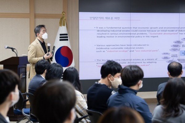 [도시재생과]도시재생 전문가 초청 강연 및 토론회3.jpg