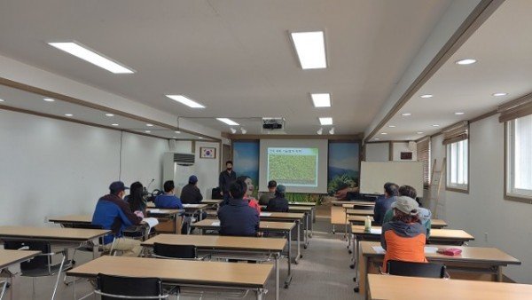 영주 1-영주시, 신소득작목 _잔대_재배기술 및 조직화 교육(2).JPG