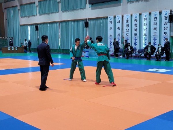 [체육진흥과]제13회 한국중고연맹 전국 용무도대회 개최(사진추가)2.jpg