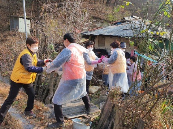 영주아리랑로타리클럽, 연탄나눔 봉사(1).JPG