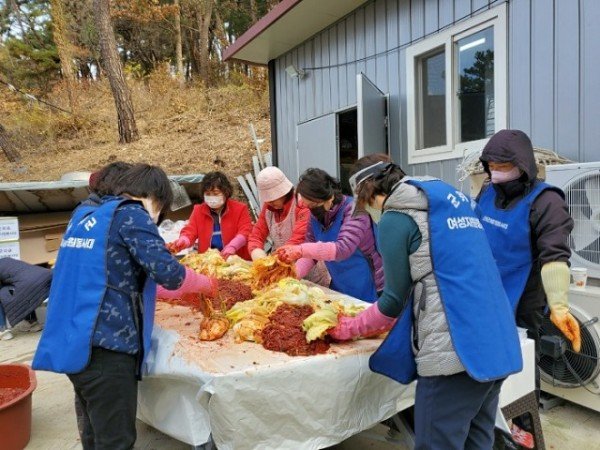 211124_여성자원봉사대 김장 나눔 봉사_군위읍 (2).jpg