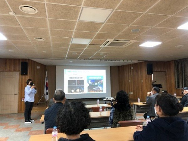 [도시재생과]도시재생 전문가 초청 지역 주민 특강2.jpg
