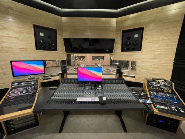 경북음악창작소 컨트롤룸.jpg