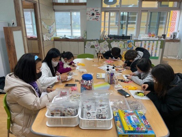 [형일초]-학업중단 예방의 날 행사  보도자료 사진 1 (1).jpg