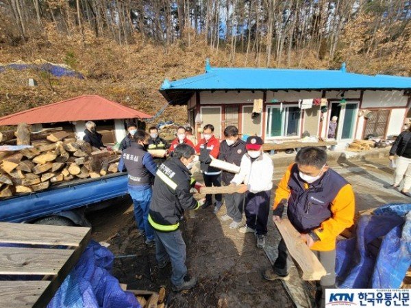 행사사진(땔감).jpg