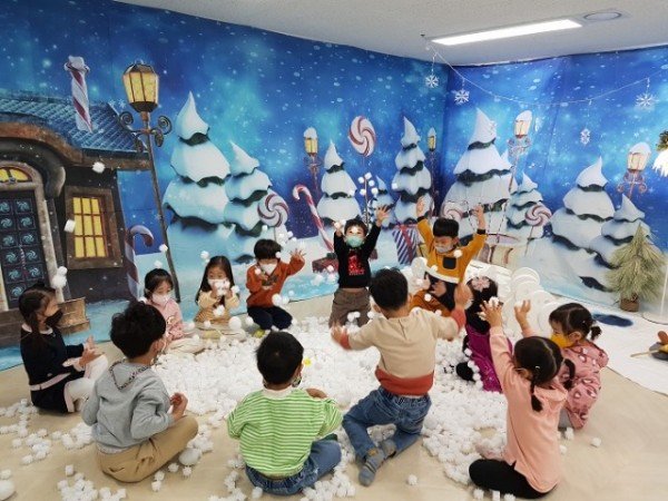 [상모유]-겨울왕국_행사_보도자료_사진_1.jpg