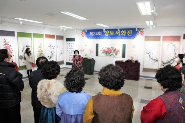 1213_안동의_멋과_품위를_이끄는_제24회_향토_서화전_개최_(1).JPG