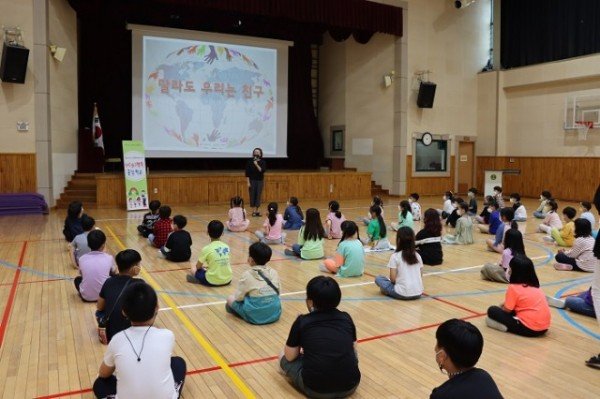 보도사진1 지역공동체_다행복공감학교 사진 (초등학교).JPG
