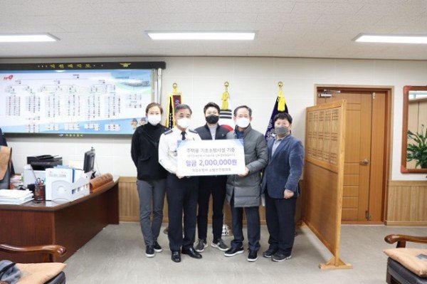 의성소방서 소방안전협의회 청각장애인가구 단독경보형감지기 보급 기증서 전달식 가져(관련사진).jpg