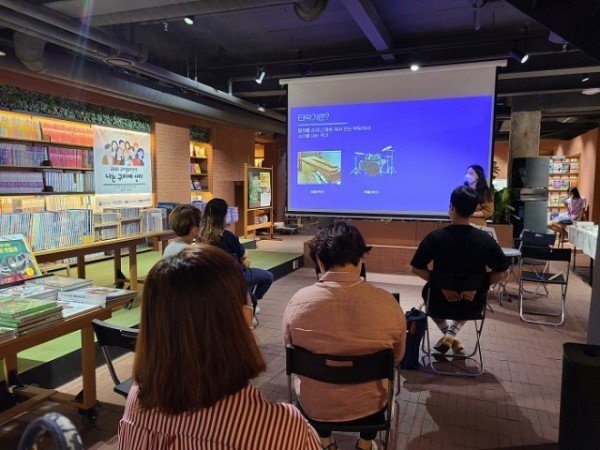 (5-2)2021년_청년온더경북_활동사진2.jpg