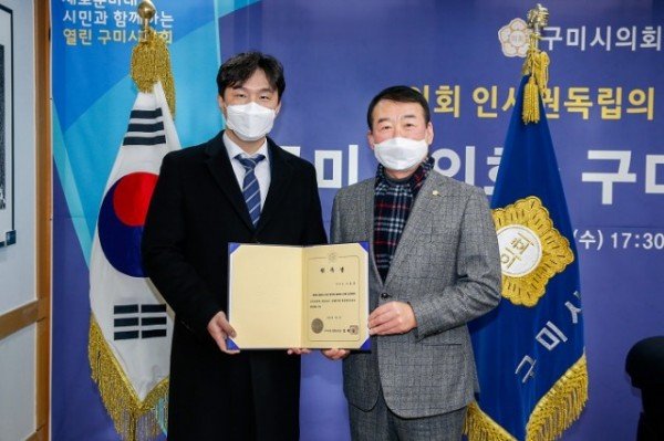 기념촬영1 (1).jpg