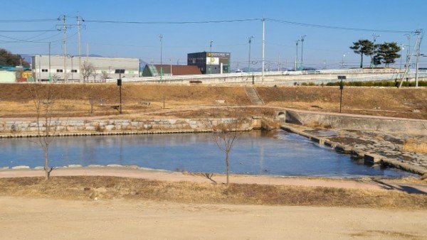 6_iahUd018svc18jcv273hau5p_tg3zvl (1).jpg