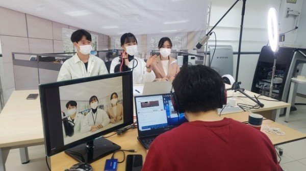 [청년청소년과]구미시선산청소년수련관 ‘설특집 보이는 라디오’ 유튜브 생방송 운영 (1).jpg