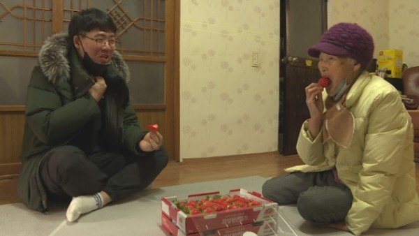 의성군제공 청년스마트팜창업팀이웃사랑실천땔기기탁식개최.jpg