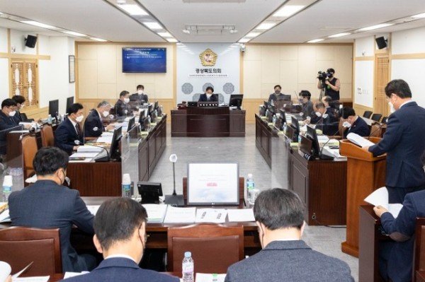 경상북도문화관광공사_사장후보자_인사검증위원회 사진.jpg