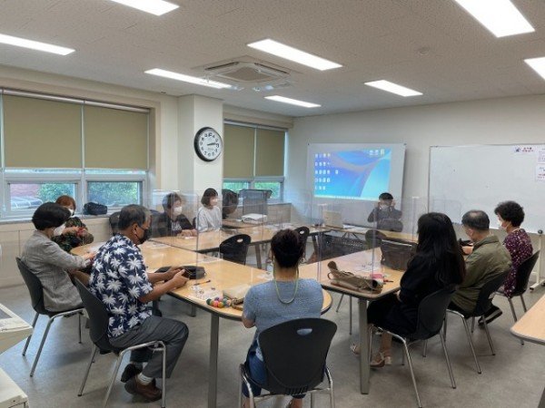 영주 3-3 평생학습센터 시민교육 사진(부동산재테크).jpeg