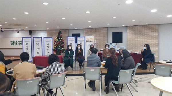 [평생학습과]2022년 인문학습동아리 모집_성과공유회.jpg