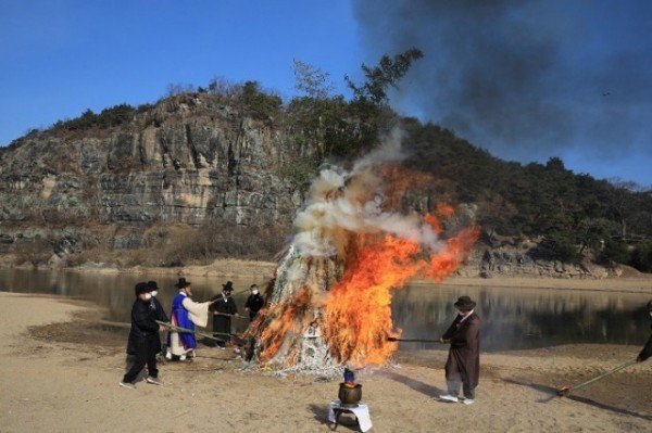 0215 하회마을 달집 태우기 (3).JPG