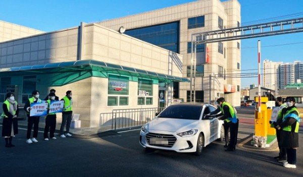 220224 출근길 청렴 캠페인 사진2.jpeg