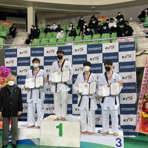 [상모고] 송민근 전국태권도대회 동메달 획득 사진1.jpg