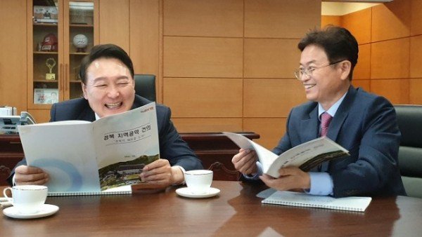 윤석열_대통령_당선인에_경북_지역공약_건의.jpg