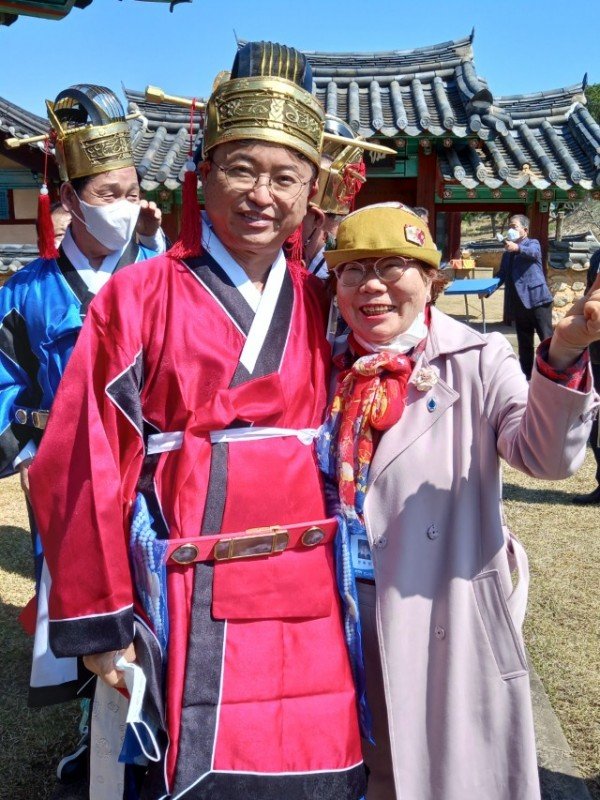 9_2egUd018svc18wcf4raox193_tg3zvl.jpg