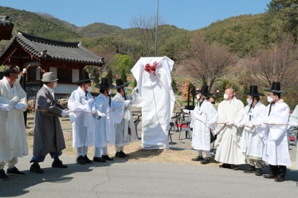 0416_퇴계선생_귀향길_재현행사-시비_제막식_(3).JPG