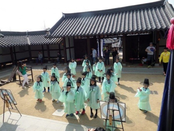 220502_사라온이야기마을 어린이날 행사_선비체험.JPG