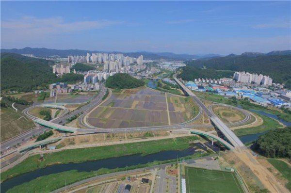 2 국도대체우회도로(거의교차로).jpg