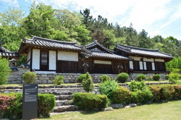 [문화예술과] 일선리 문화재마을 문화재 안내판 새단장_호고와종택 문화재안내판.JPG