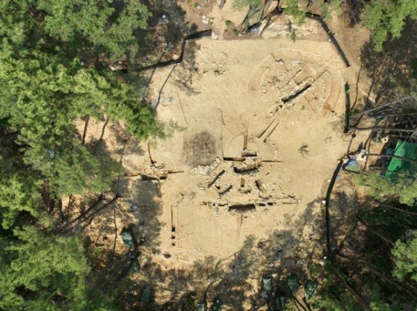 [문화예술과] 구미 황상동 고분군 사적공원 조성을 위한 발굴조사 현장공개행사_발굴조사 전경.jpg