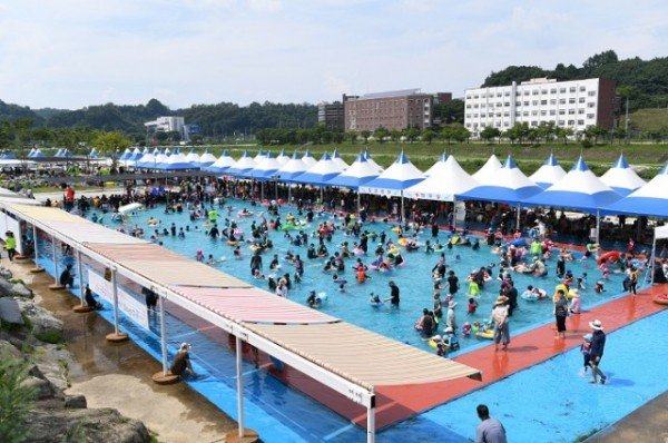영주 1-1 영주시, 여름 무더위 날려줄 ‘물놀이장(5개소)’ 7월 모두 개장(문정 야외물놀이장 전경).JPG