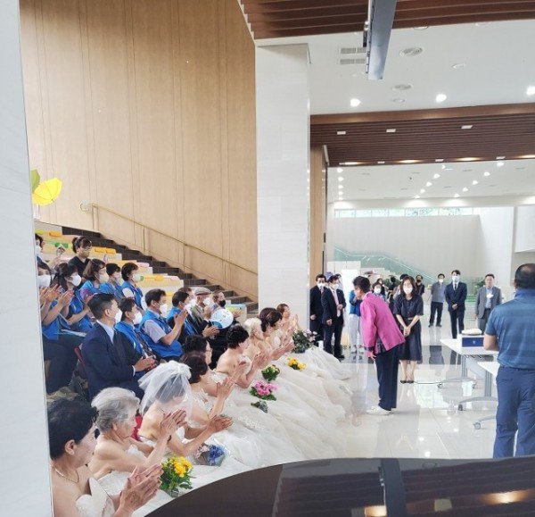 봉숭아 학당 이철우경상북도지사 인사말씀.jpg