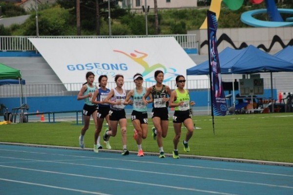 [체육진흥과]구미시청 육상팀  전국실업육상경기대회에서 금메달 2개 획득!_정다은.jpg
