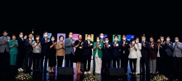 (7-1)경북여성경제인대회(기념촬영).jpg