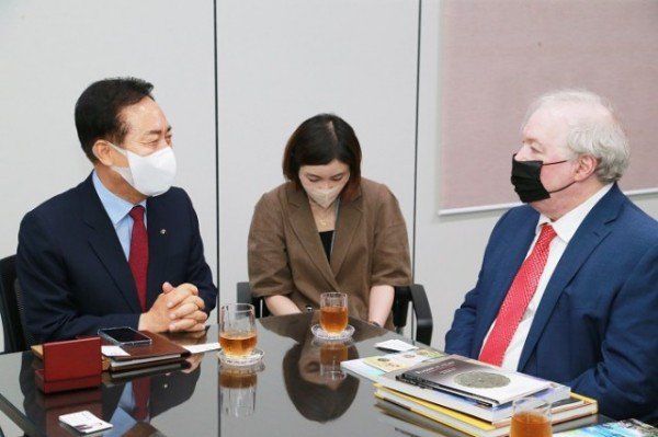 0809 스미소니언 자연사 박물관과 안동시 문화교류 협력의 장 열어 (4).JPG