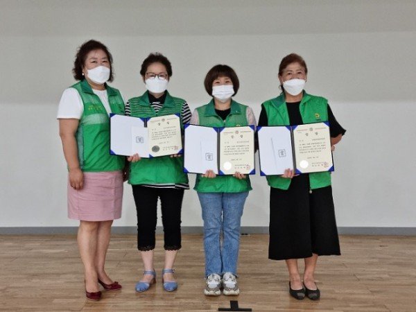 [새마을과] 스마트폰 활용교육 시상식2.JPG