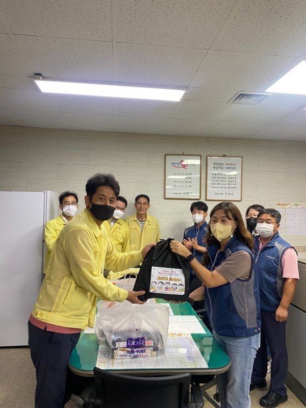 (총무과)공무원노조 을지연습 격려.jpg